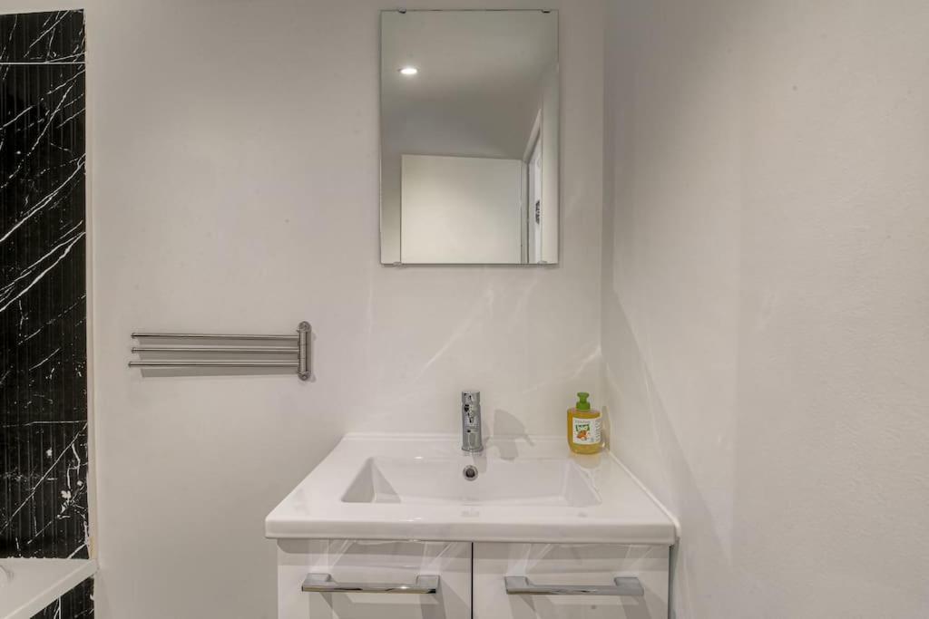 Le Francfort - Les Appartements De L'Olivier Loyettes Extérieur photo
